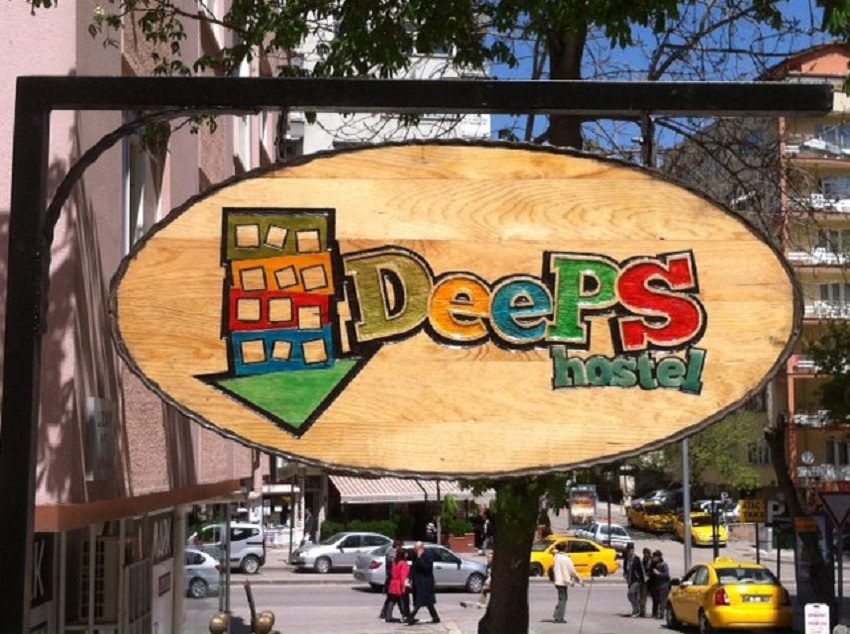 Deeps Hostel